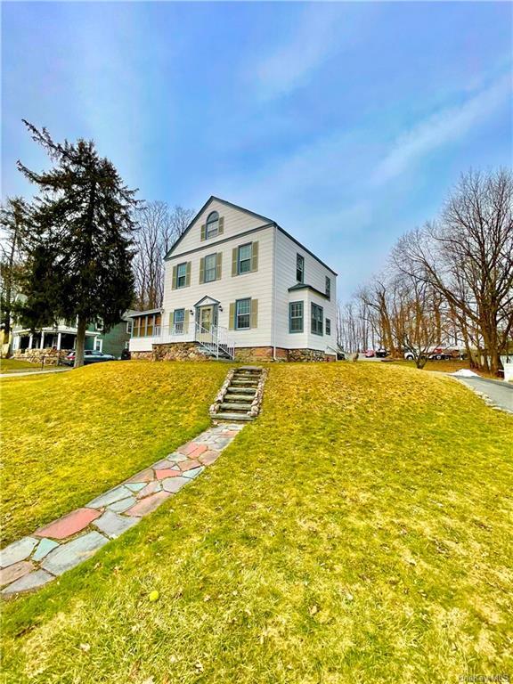 Primary Photo - 6 Edgewood Dr