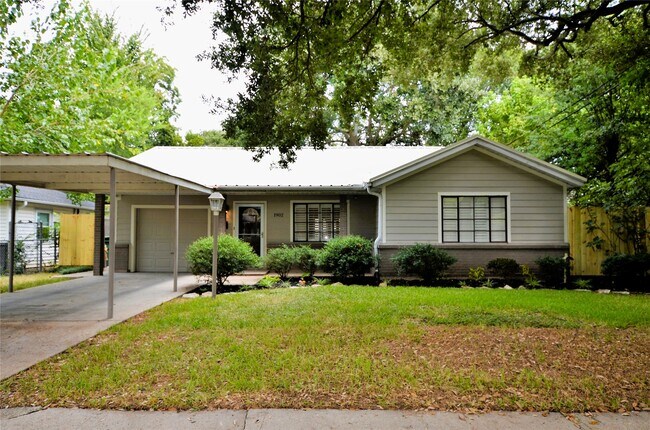 Foto del edificio - 1902 Coulcrest Dr