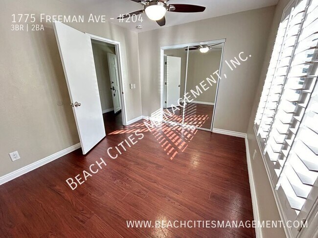 Building Photo - Beautiful 3 Bedroom, 2 Bath Condo with Par...