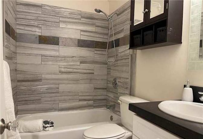 Foto del edificio - 1059 McDow Dr