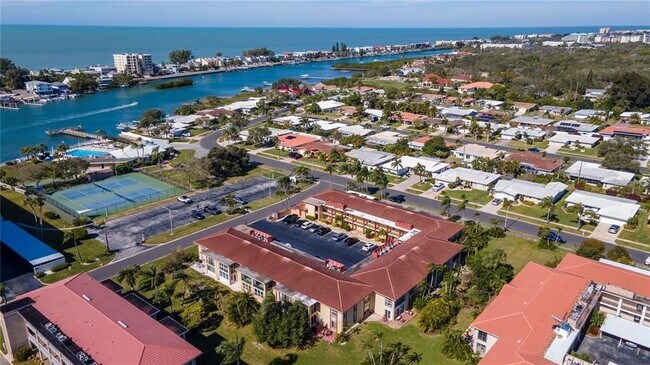 Foto del edificio - 10351 Regal Dr