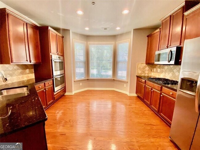 Foto del edificio - 3322 Castleberry Village Dr