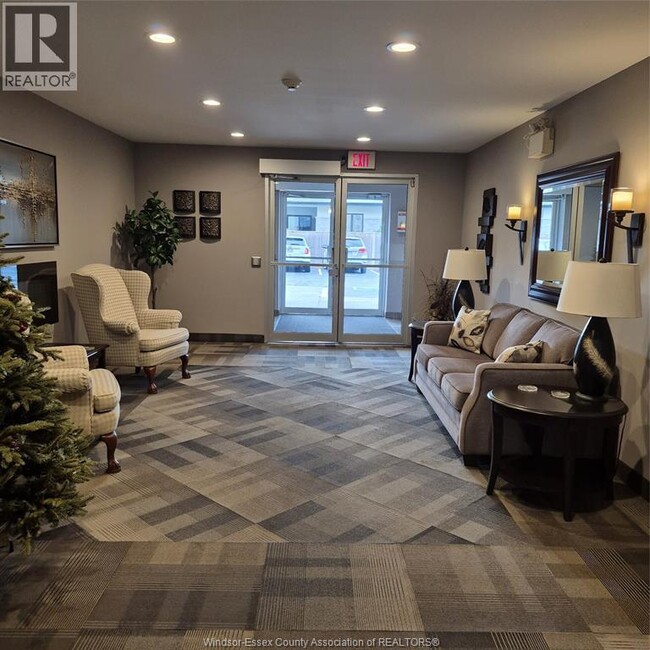 Photo du bâtiment - 6055 Ellis St