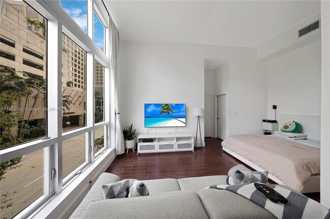 Foto del edificio - 9055 SW 73rd Ct