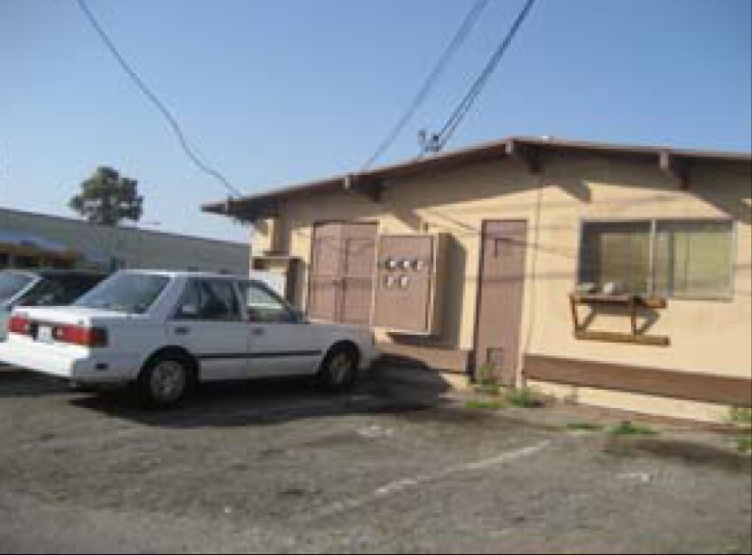 Parking - 903 Sartori Ave