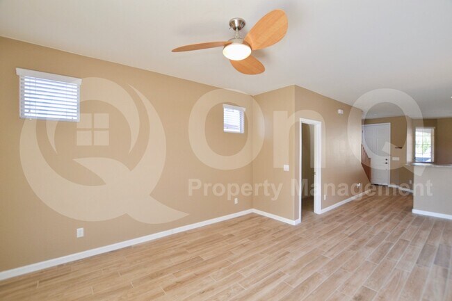 Foto del edificio - 3793 E Stampede Dr