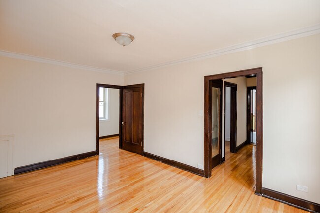 Foto del edificio - 2111 Grove Ave