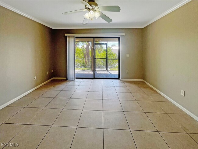 Foto del edificio - 4530 SW 10th Ave