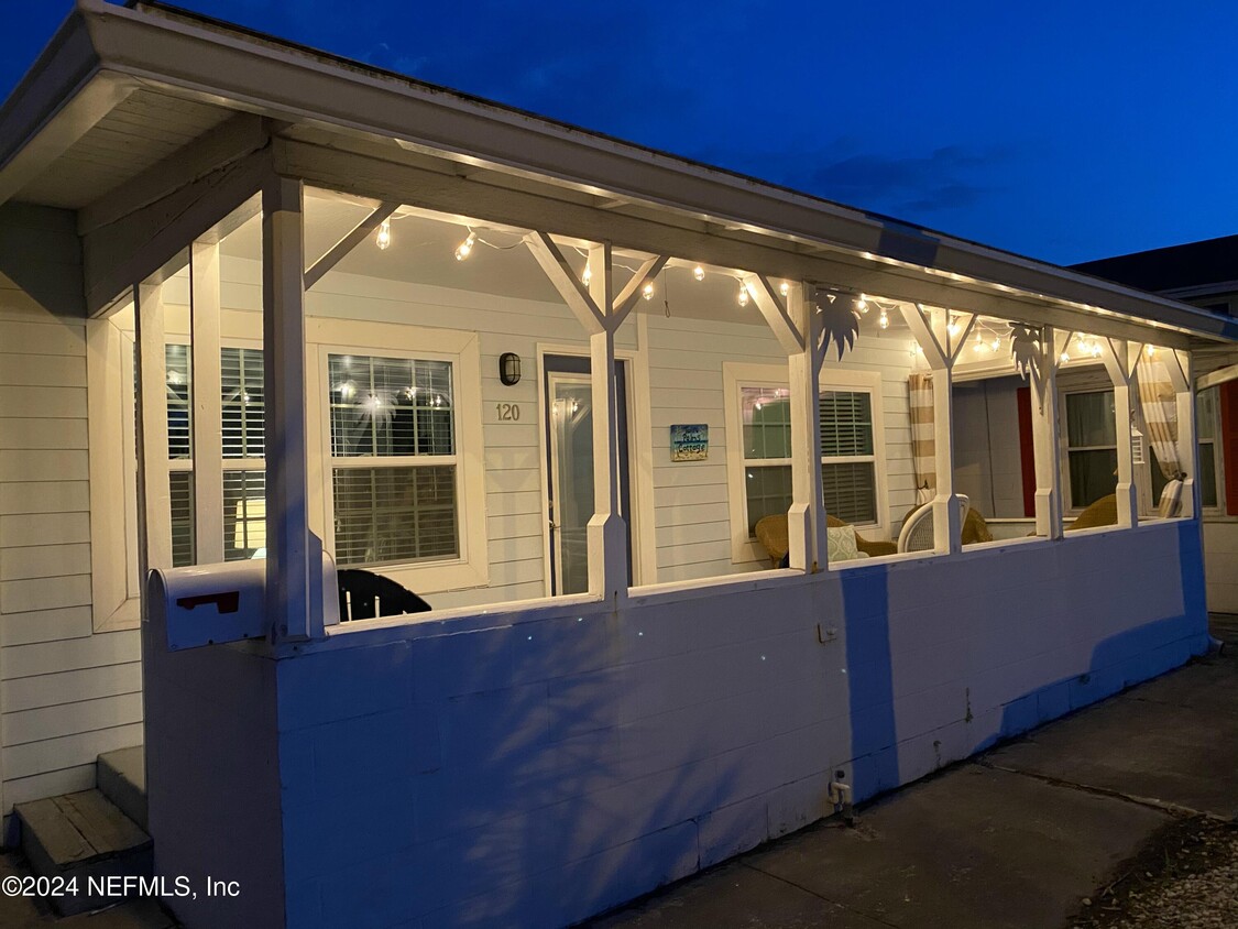 Foto principal - 120 8th Ave N