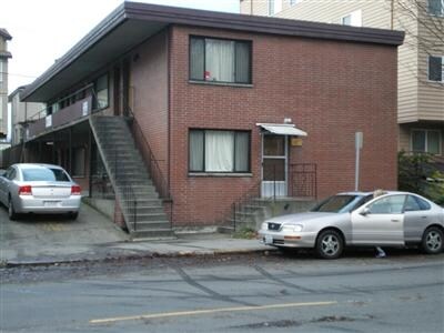Primary Photo - 5011 Brooklyn Ave NE