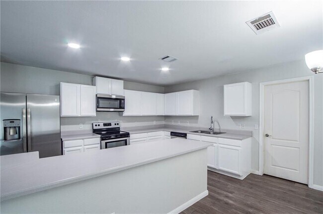 Building Photo - 17928 Narsitin Ln