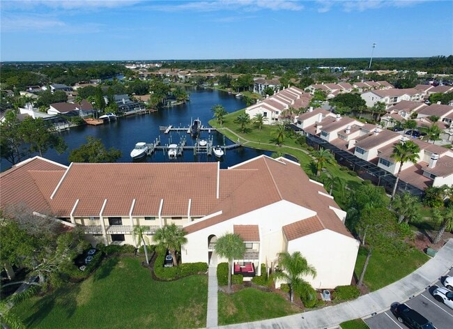 Foto del edificio - 6330 Grand Bahama Cir