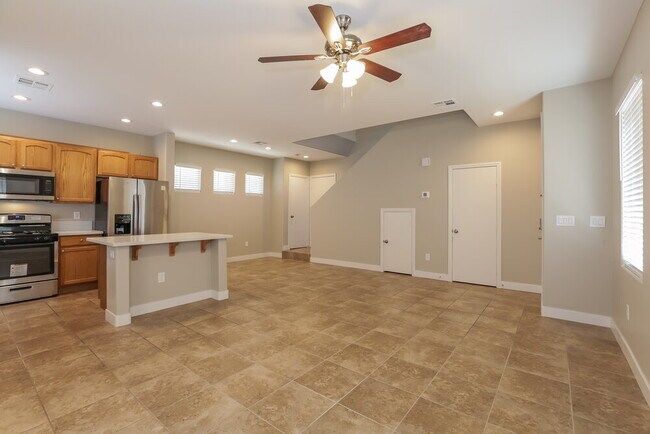 Building Photo - 5291 Railroad River Ave