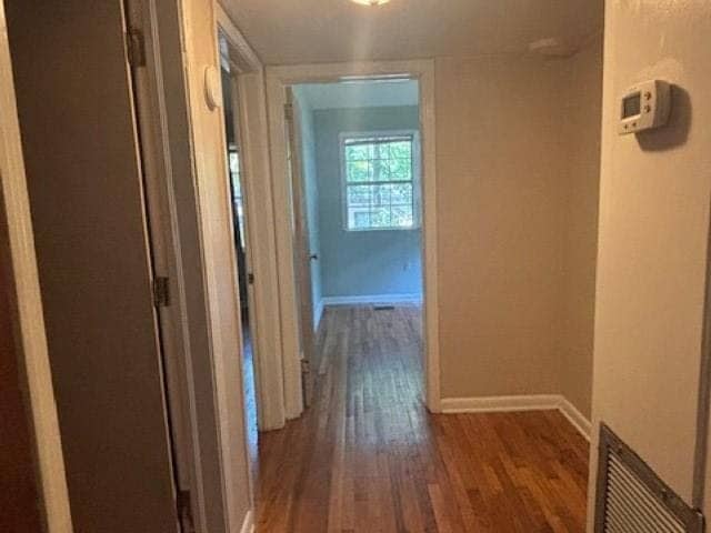 Building Photo - 1634 Mayhew St