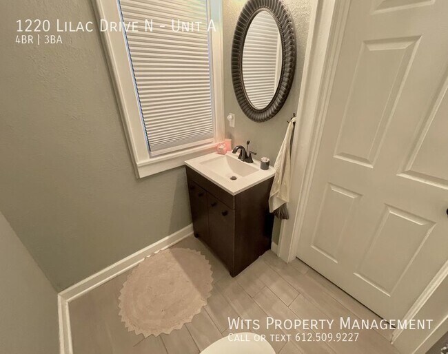 Building Photo - Cozy 4 Bed 2.5 Bath in Golden Valley--6 Mo...