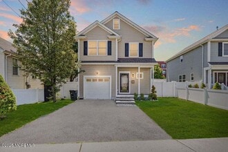 Building Photo - 136 Lippincott Ave