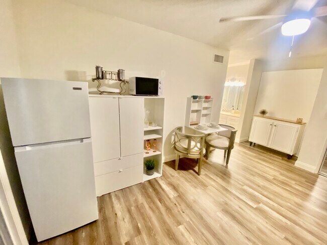 Foto del edificio - 4152 Corral Canyon Rd