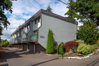 Building Photo - 350 4th Ave S