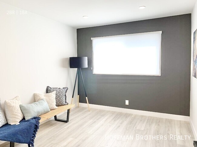 Foto del edificio - 8753 Langdon Ave