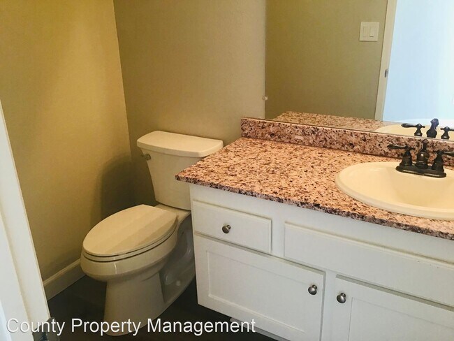 Building Photo - 4 br, 2.5 bath House - 5705 Mulberry Ridge...