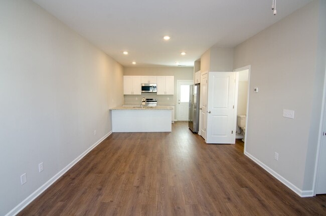 Building Photo - North Columbia Rental