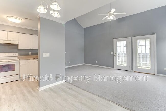 Photo - 502 Shortfin Dr House