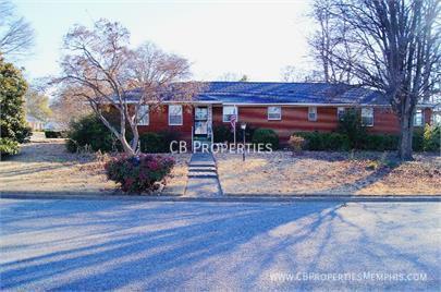 Building Photo - Spacious home that is great for entertaini...