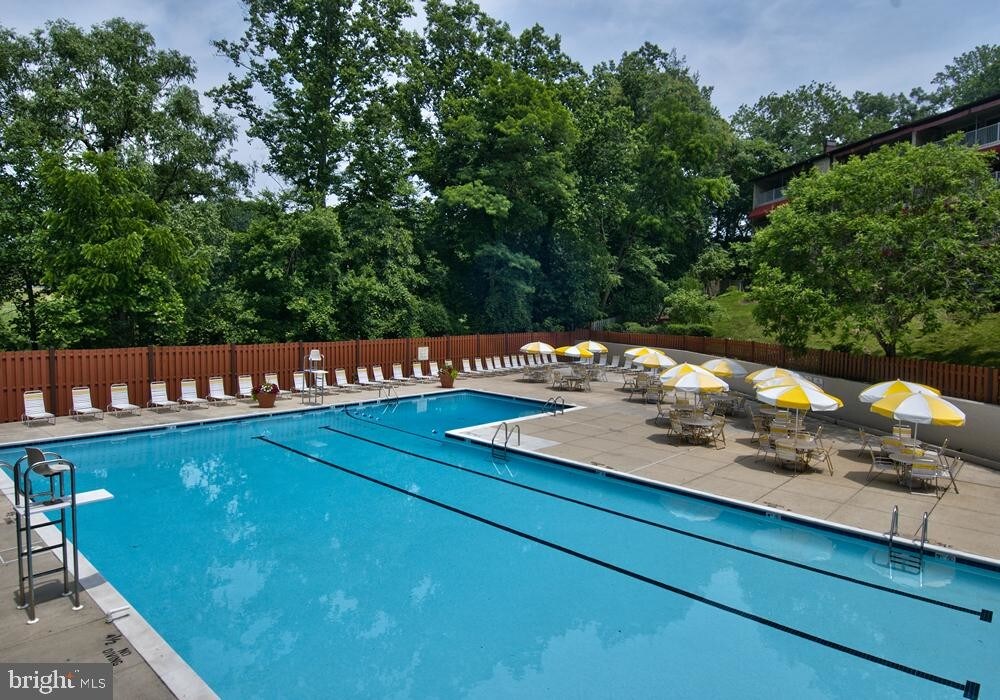 Foto principal - 30 Over Ridge Ct