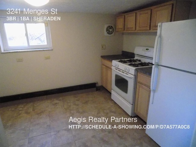 Building Photo - 3241 Menges St