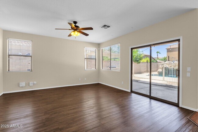 Foto del edificio - 12952 W Vista Paseo Dr
