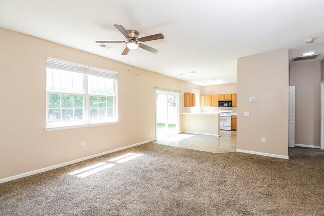 Foto del edificio - 8707 Meadowmont View Dr