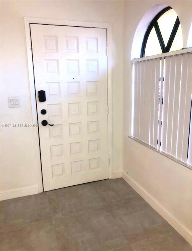 Foto del edificio - 920 SW 7th Ave