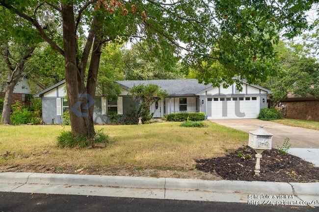 Building Photo - 6929 Shadydale Dr