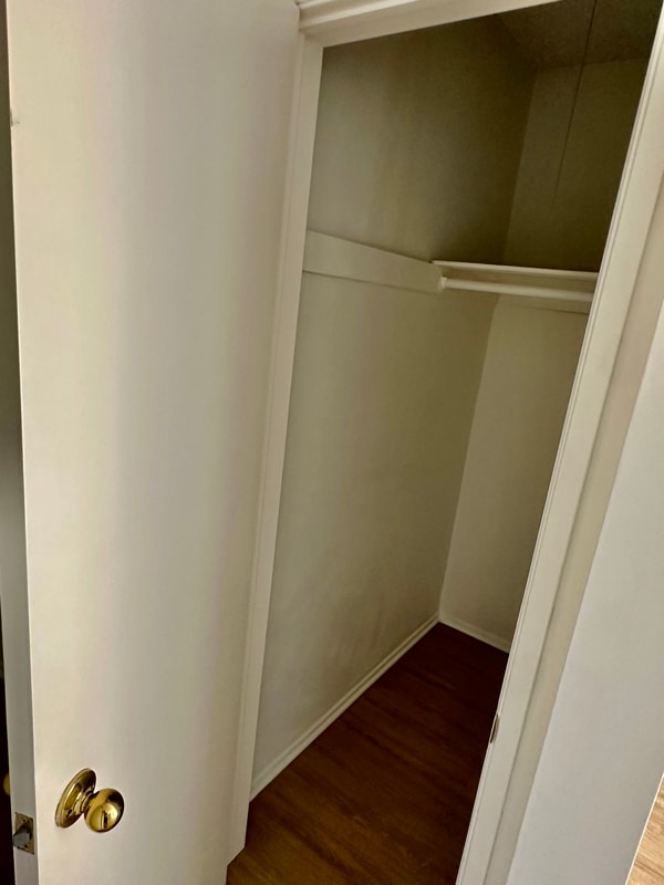 Building Photo - 4350 Troost Ave