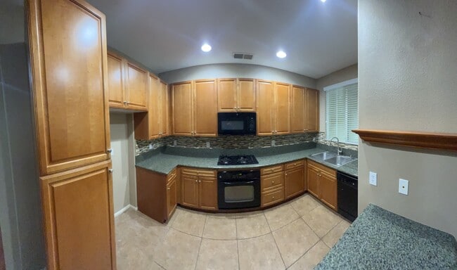 Foto del edificio - 30505 Canyon Hills Rd