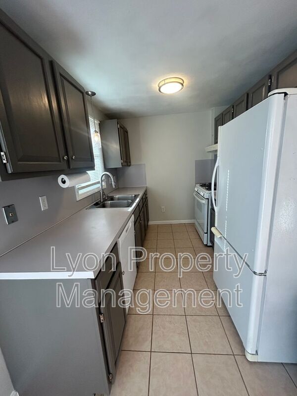 Building Photo - 245 Mayfield Ave