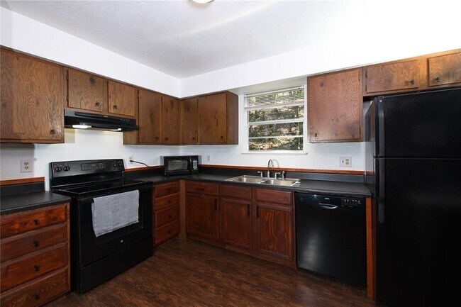 Foto del edificio - 833 Old Ranch Rd 12