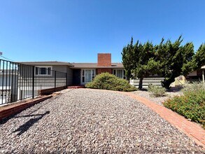 Building Photo - 5074 La Dorna St