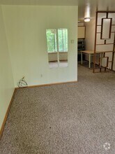Building Photo - 1484 S 92nd St