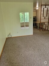 Building Photo - 1484 S 92nd St