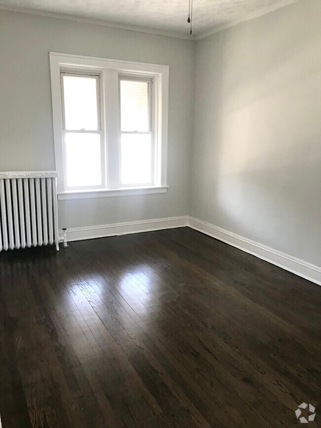 Building Photo - 1475 W 77th St