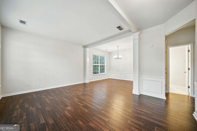 Building Photo - 215 Friars Head Dr NE