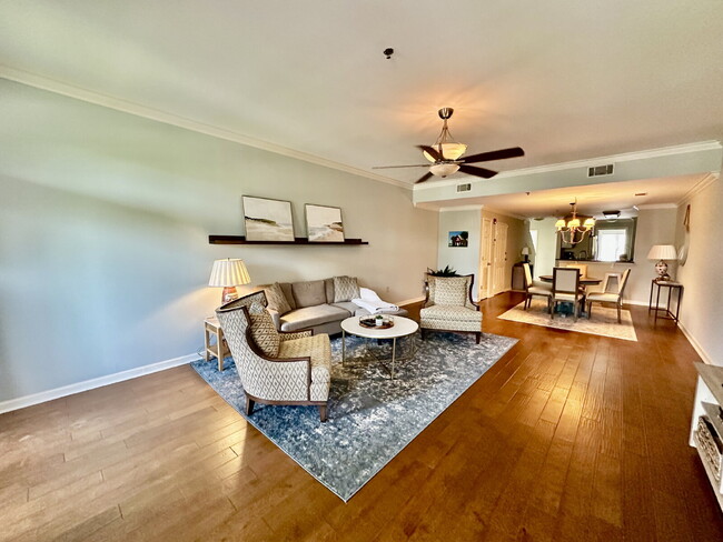 Building Photo - Beautiful Two Bedroom Fully Furnished Townhome Located in Bluffton Village!