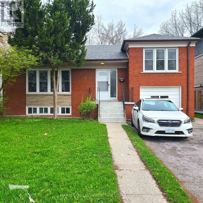 Building Photo - 114 Empress Ave