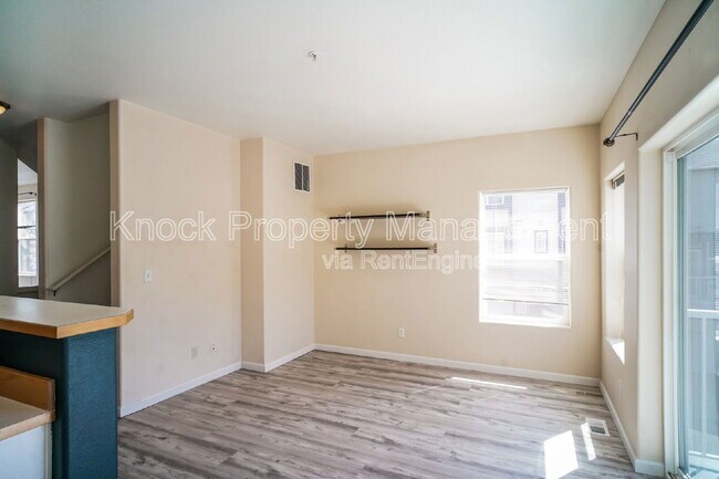 Foto del edificio - 13970 SW Scholls Ferry Rd