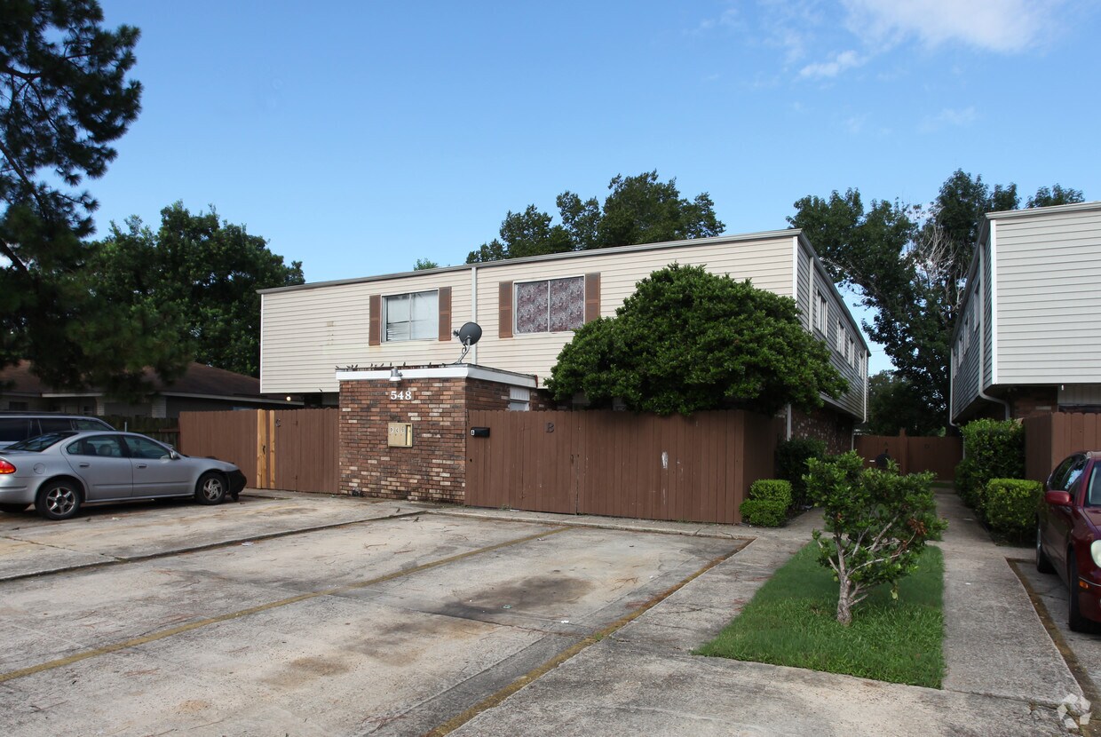 536548 Terry Pky, Gretna, LA 70056 536548 Terry Pky Gretna, LA