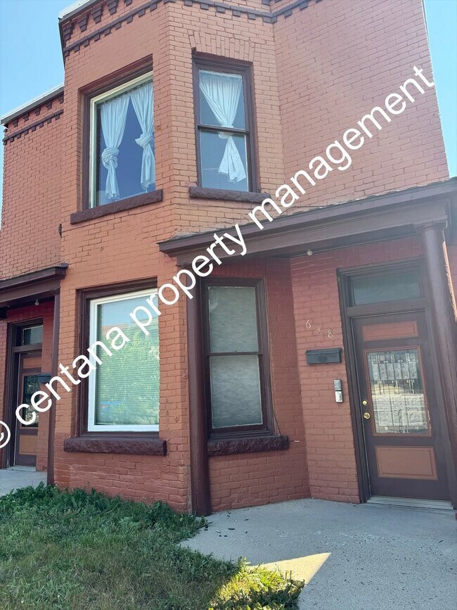 Building Photo - 646-648 S Montana St