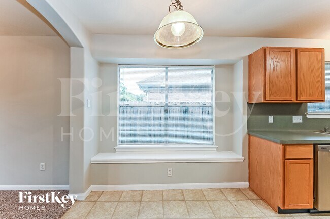 Foto del edificio - 6739 Renata Cir