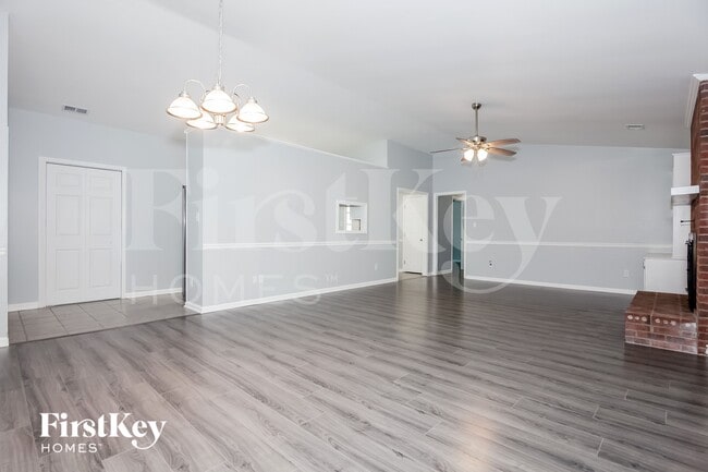 Foto del edificio - 3541 Heather Ln