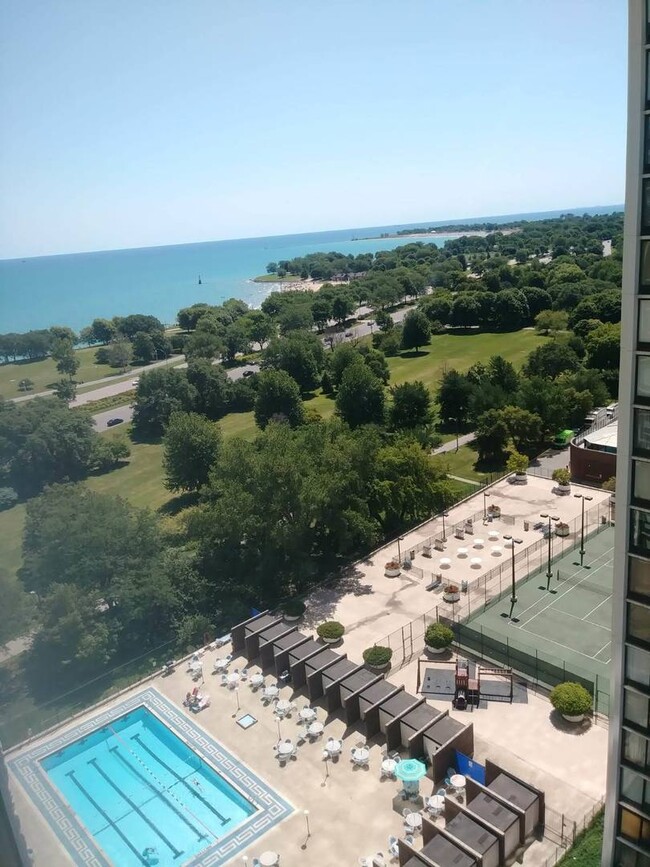 Foto del edificio - 5455 N Sheridan Rd